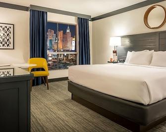 Walking Distance to Las Vegas Strip! Amenities include Onsite Restaurants & Bar! - Las Vegas - Habitación