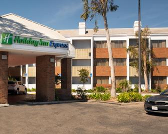 Holiday Inn Express Port Hueneme - Port Hueneme - Building