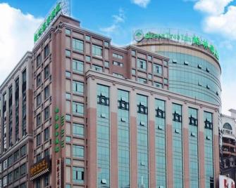 Greentree Inn Dongguan Houjie Wanda Plaza Hotel - Dongguan - Building