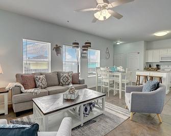 Maintaining My Sand-ity - Port Aransas - Living room