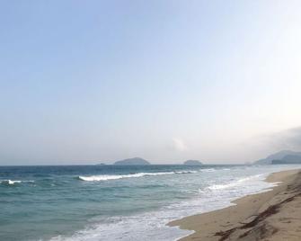 Apto com Wi-fi, garagem e vista das montanhas - Angra dos Reis - Praia