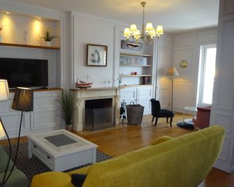 Magnificent 100 m² gîte with harbour, sea and cliff views, classified 3. - Fécamp - Wohnzimmer
