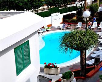 Niza - Puerto Rico - Pool