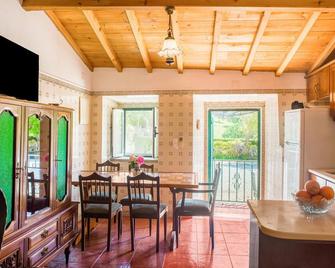 Farmhouse in Montemor-o-Novo with pool - Montemor-o-Novo - Eetruimte