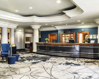 Mercure Dartford Brands Hatch Hotel & Spa - דארטפורד - דלפק קבלה