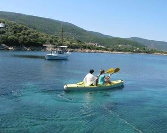 Vilavala: Nestling in fragrant green pines above sparkling blue Aegean waters - Αλόννησος