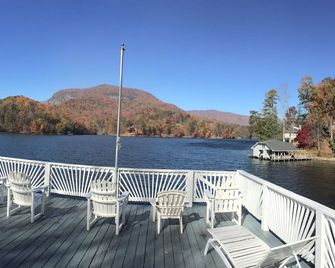 Summer Specials!!! Best Waterfront on Lake Lure. Family Fun! - Lake Lure - Restaurant