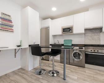 4Torres Homes - Sofía - Madrid - Cuina