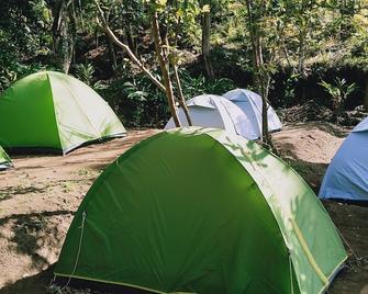 Munnar Jungle Camp - Idukki - Campo de Golf