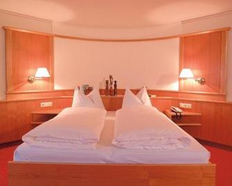 Hotel Central - Nova Levante - Bedroom