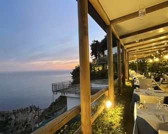 Fico D'India Relais - Furore