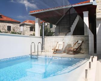 Boutique Hotel Alegria - Supetar - Pool