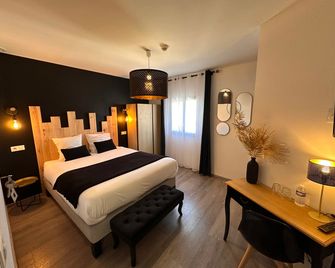 Auberge du Vieux Lanas Logis Hotel Restaurant - Aubenàs