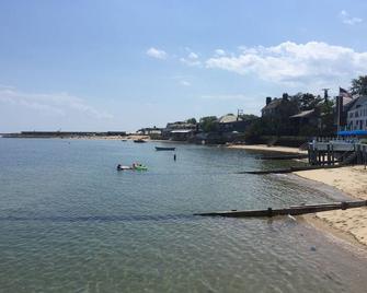 'Baywatch' is the best two Bedroom on the West End Waterfront - Provincetown - Patio