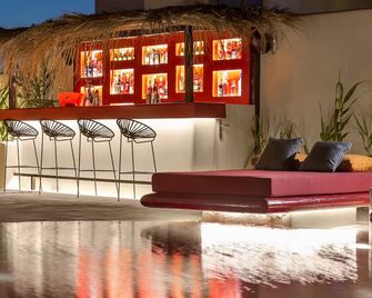 Art Hotel Santorini - Pyrgos Kallistis