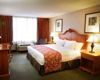 Ramada by Wyndham Triangle/Quantico - Triangle - Schlafzimmer
