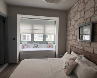 Palaçaki̇ - Cesme - Makuuhuone
