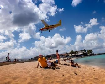 Adonis Cupecoy - Lowlands - Habitación