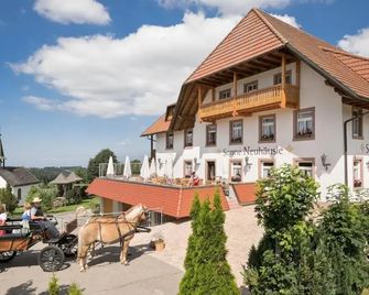 Gasthaus Sonne Neuhäusle - Sankt Märgen - Building