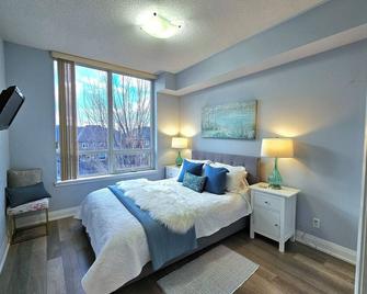 Comfy 2BR Condo near Promenade - Vaughan - Bedroom