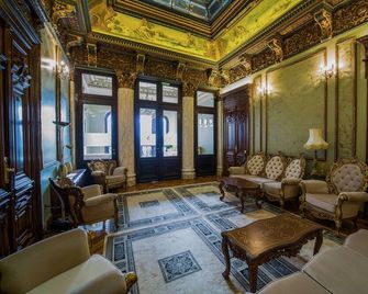 Hotel 5 Continents - Craiova - Oleskelutila