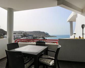 Beachview Haven Apartment 1-Br - Playa del Cura - Balcón