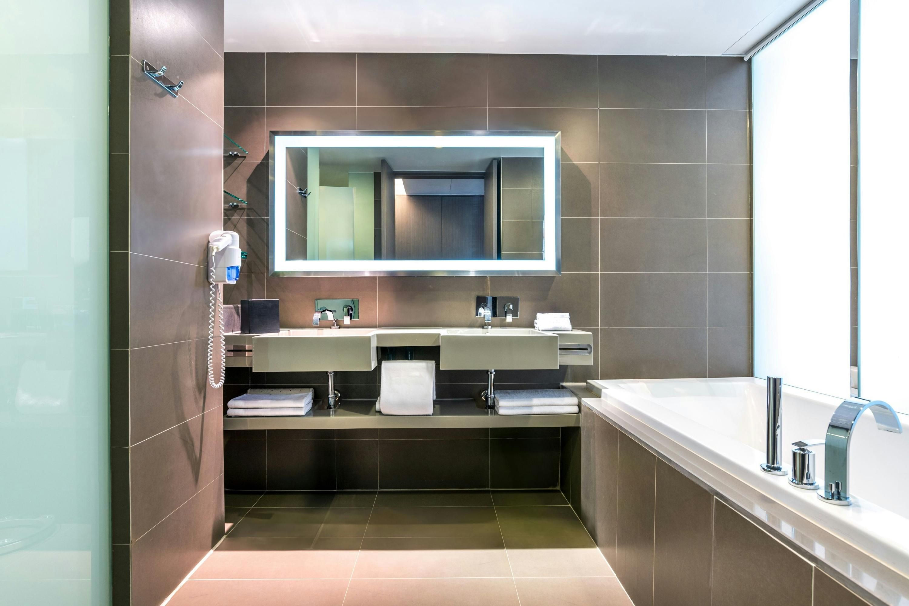 Four Points by Sheraton Bangkok Ploenchit