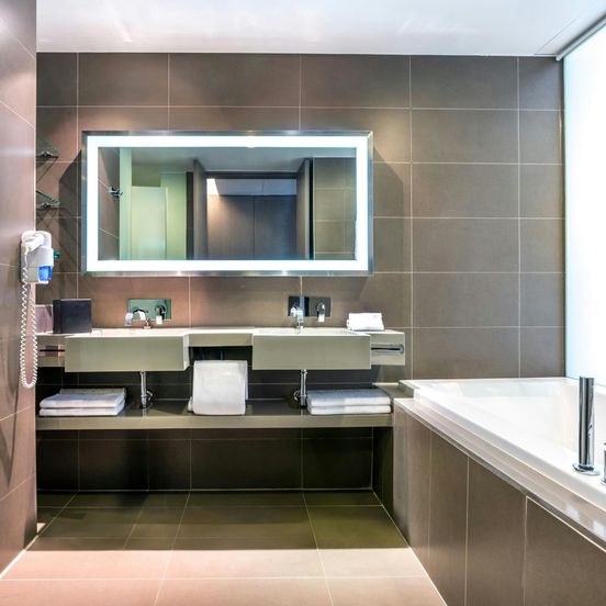 Four Points by Sheraton Bangkok Ploenchit image 1