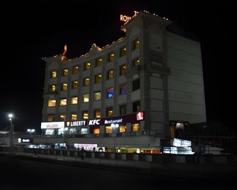 The Royal Paradise - Karnal - Edificio