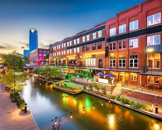 Home by Tinker/6 mi to Downtown OKC - Del City - Venkovní prostory