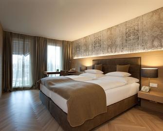 Hotel-Restaurant Ammerhauser - Anthering - Bedroom