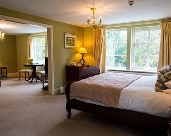 The Lake Country House Hotel & Spa - Llangammarch Wells - Bedroom