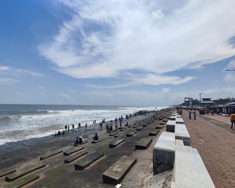 Hotel Mira International - Digha - Strand
