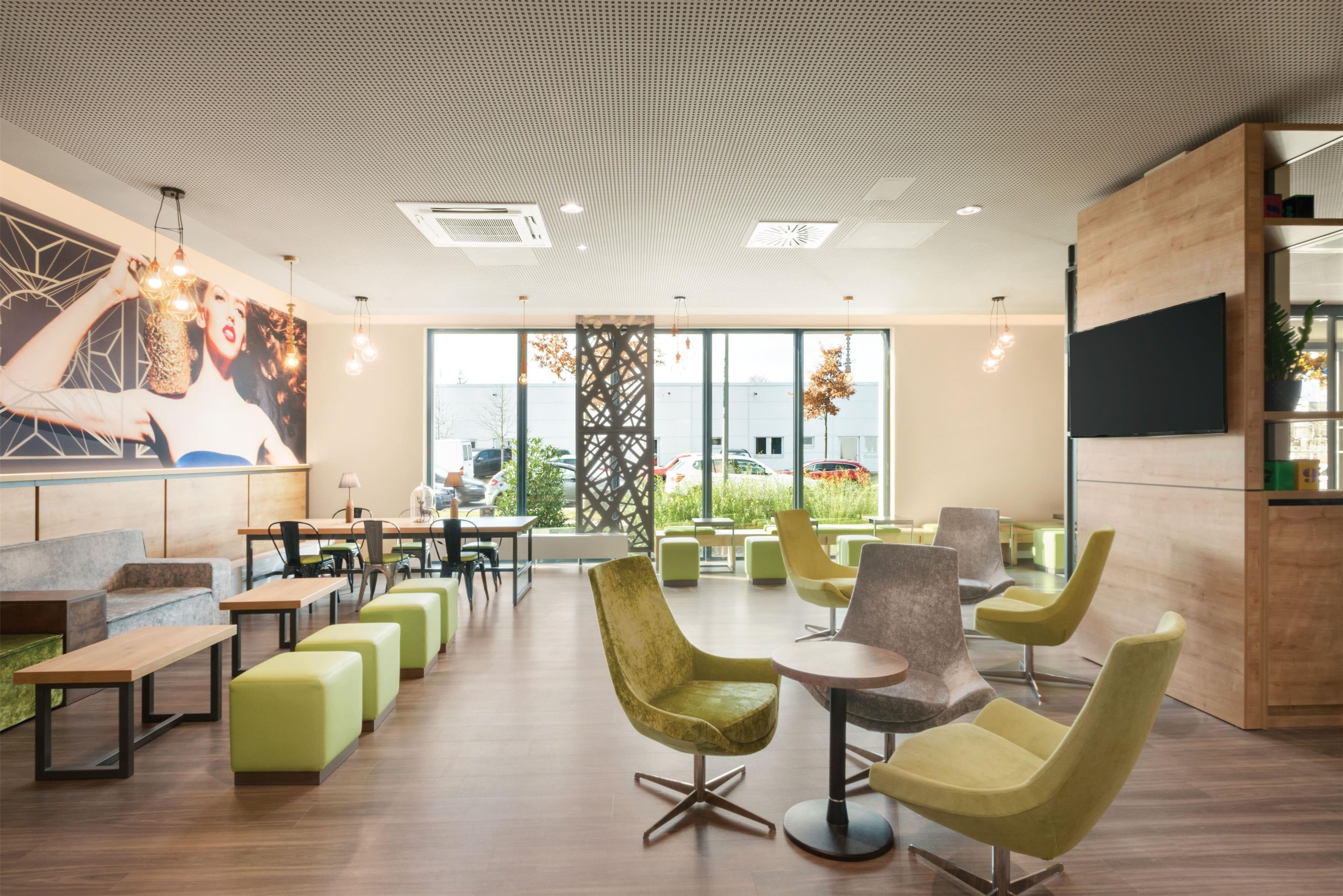 Super 8 by Wyndham Munich City North - מינכן - טרקלין