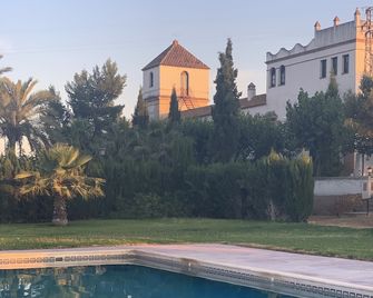 Hacienda Los Jinetes - Carmona - Basen