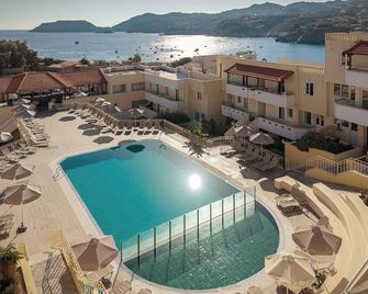 Alexander House Hotel - Agia Pelagia - Pool