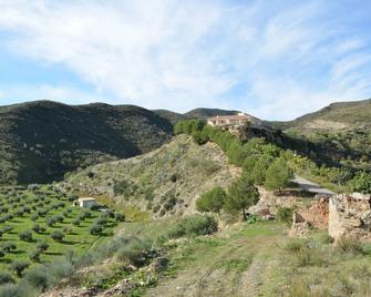 Beautiful apartment, high in the mountains with private pool & stunning views - Lubrín - Vista del exterior