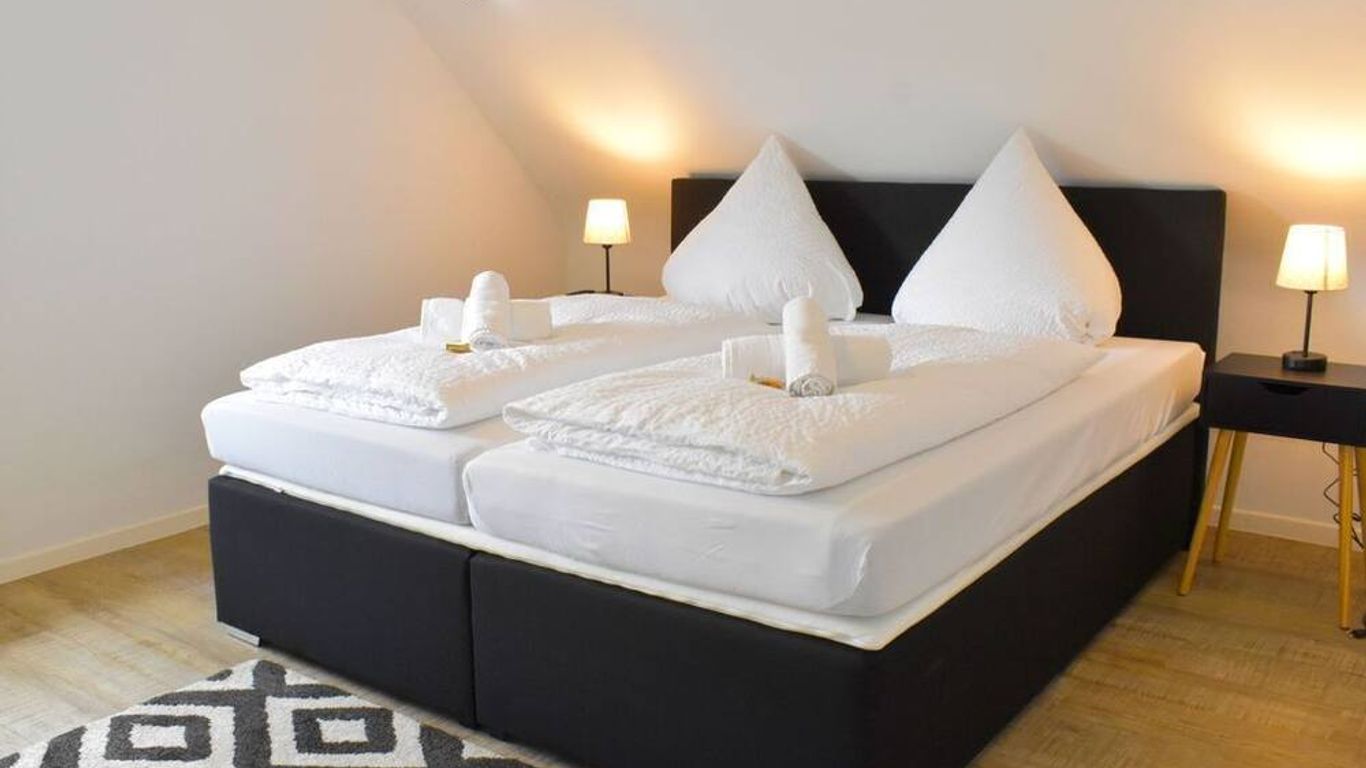 Hike Inn Hotels by Emmerich