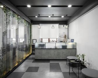 Kantar Hotel - Yerevan - Resepsionis