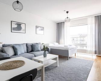 Top Floor 1BR Apartment in Tampella with Free Parking, Sauna & Balcony - Tampere - Pokój dzienny