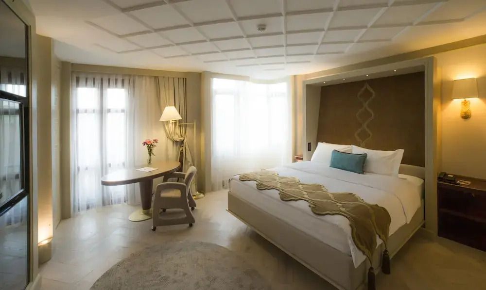 Mega Residence Hotel