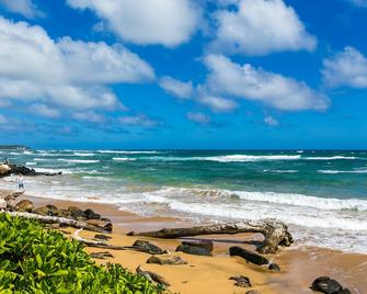 Kaha Lani #121, Oceanfront, Steps to Beach, Sunrise Views From Private Lanai - Lihue - Beach