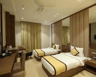 Hotel Cloud 9 - Alwar - Bedroom