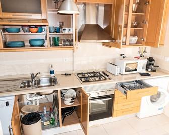 Apartments Baleal: Sunshine by the Pool - Ferrel - Kitchen