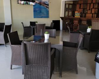 Luxury Chic Hotel - San Fernando de Monte Cristi - Restaurant