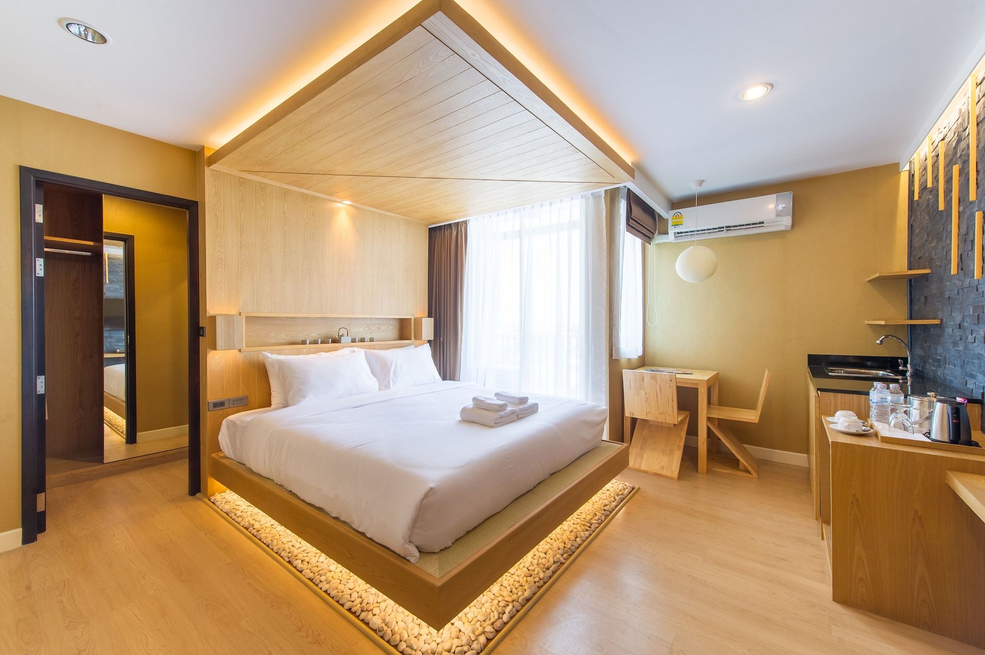 Zenniq - Bangkok