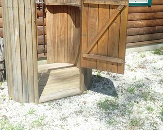 Private secluded trout cabin- sleeps 2 - Londonderry - Budova