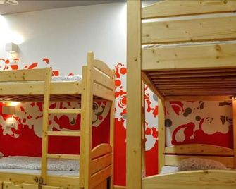 Greg&Tom Party Hostel - Cracovia - Camera da letto