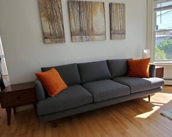 Stylish Studio in the Queen City - Burlington - Wohnzimmer