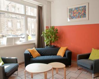 Happy Hotel Berlin - Berlin - Wohnzimmer